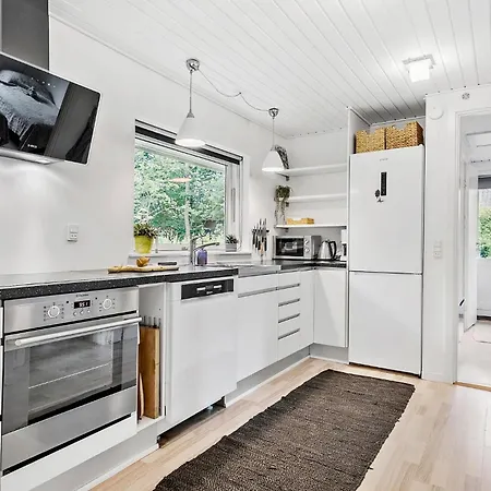 3 Bedroom Cozy In *